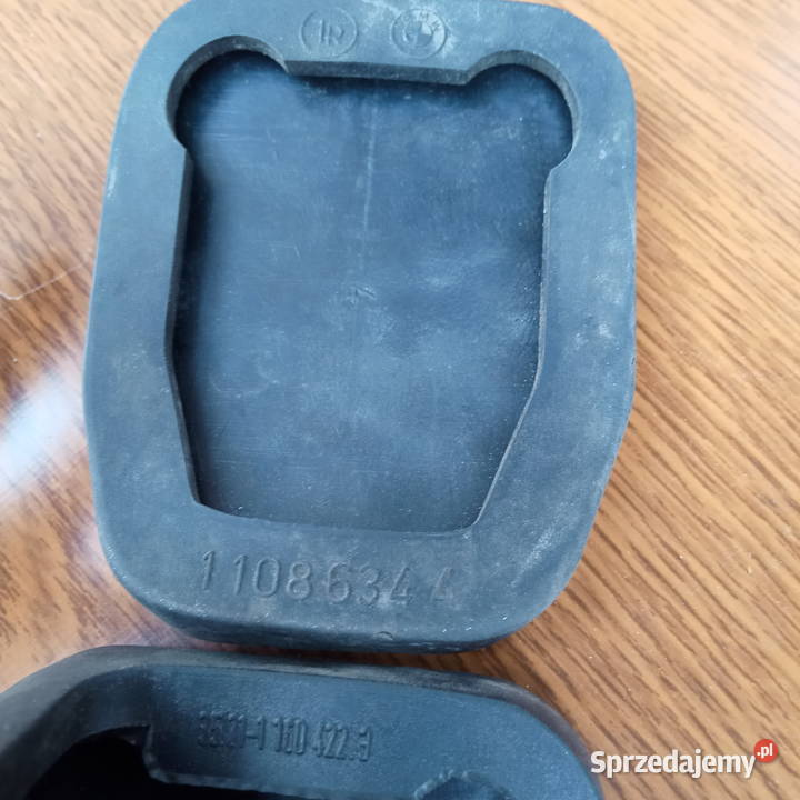 BMW E46 Nakładka Guma na pedał 11086344 11604223 Dębica sprzedam