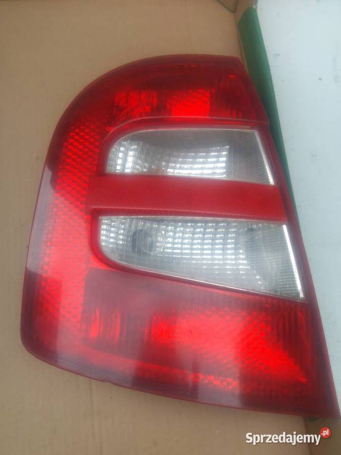 SKODA FABIA 6Y6945111 lampa lewa 6Y6945095 lampy tylne Dębno