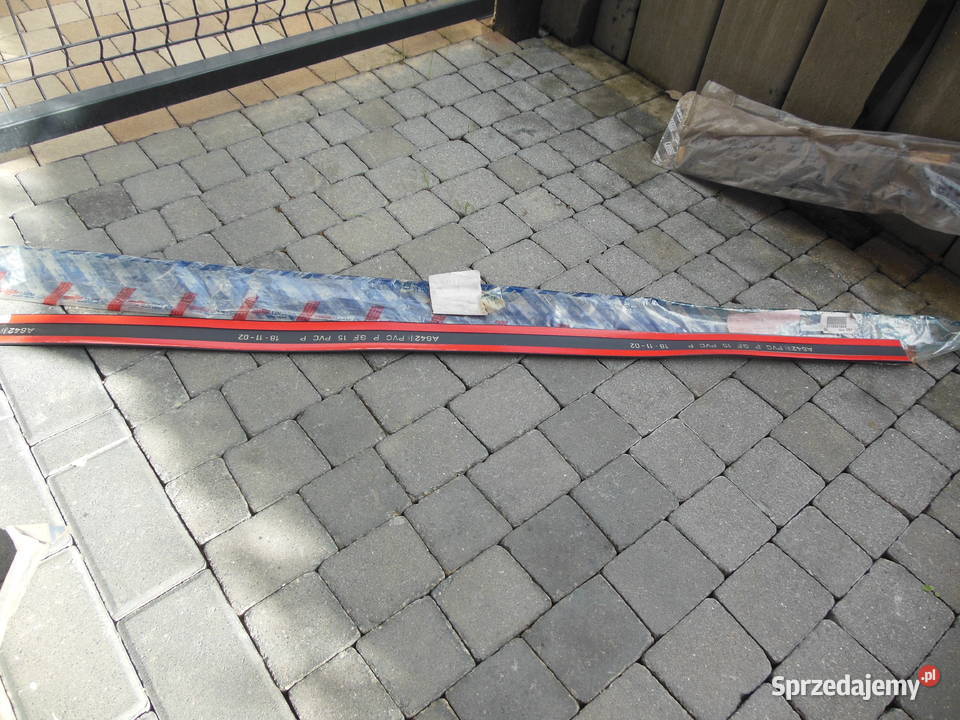 LISTWA DRZWI PUNTO I PRAWY PRZÓD 3D 710921080 osobowe Kozy sprzedam