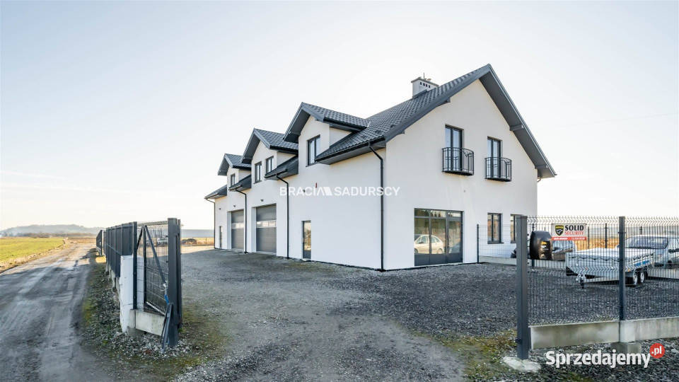 Lokal Targowisko Dąbrowska 260m2 dojazd asfaltowy Wynajem sprzedam