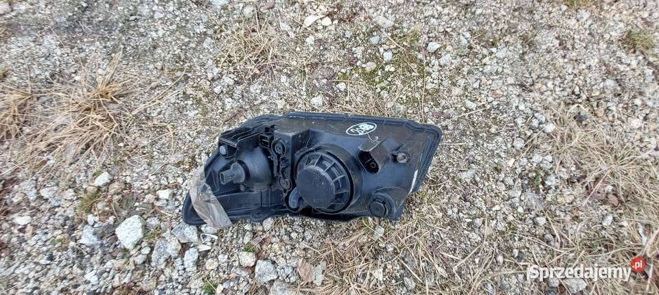 Kia cerato 5D 2004 2005 2006 lampa prawa Pozostałe Byków