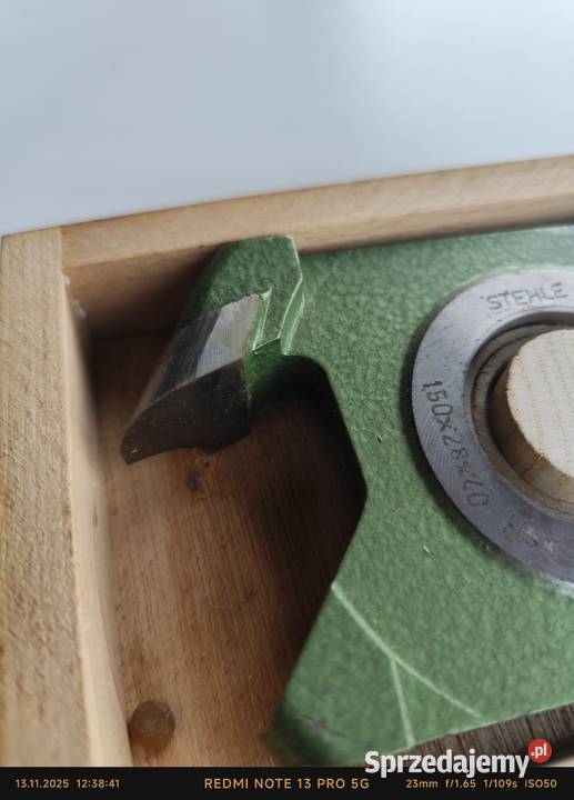 Komplet frezów na zdjęciach Skawina