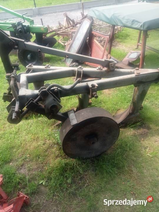Pług 3 skibowy Niepołomice sprzedam