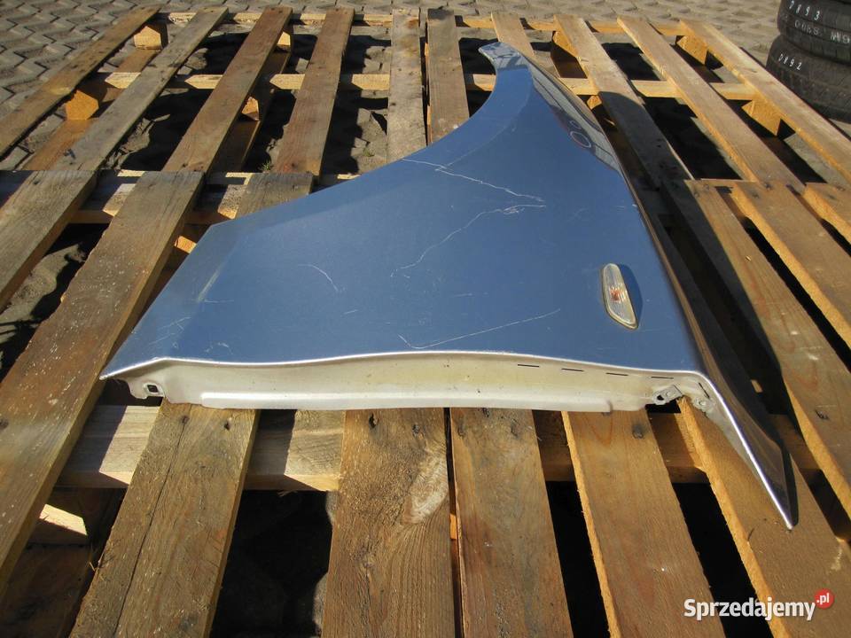 BMW E81 E87 LIFT 07r błotnik lewy przód