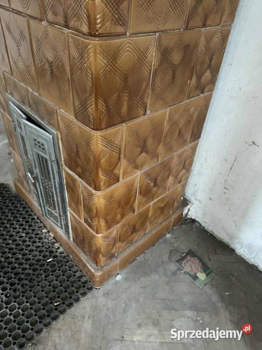 Stary zdobiony piec kaflowy Piaseczno