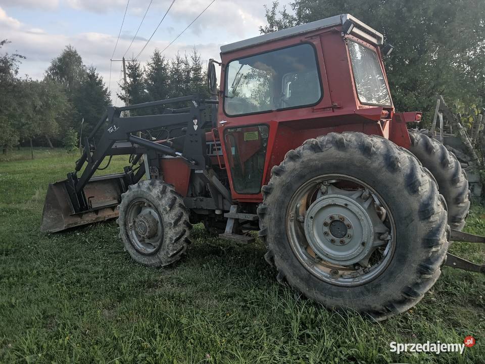 Massey ferguson 590 z turem Ładowacz czołowy Różanka