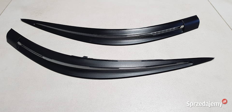 Brewki kloszy reflektorów BMW E60 E61 LCI czarne