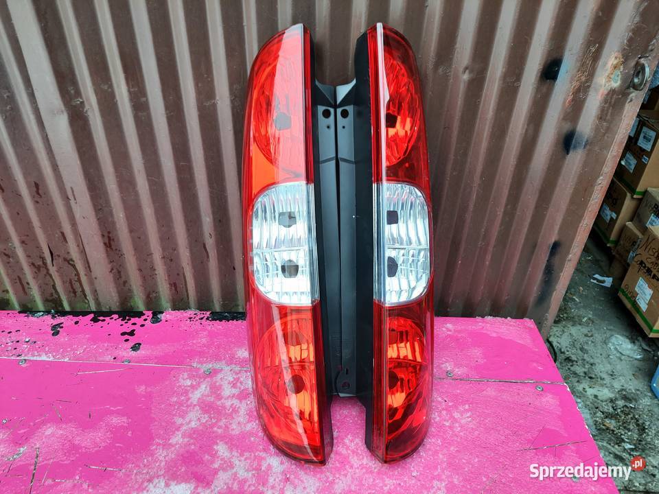 Fiat Doblo 2005 lampy tylne komplet nowe Pruszków sprzedam