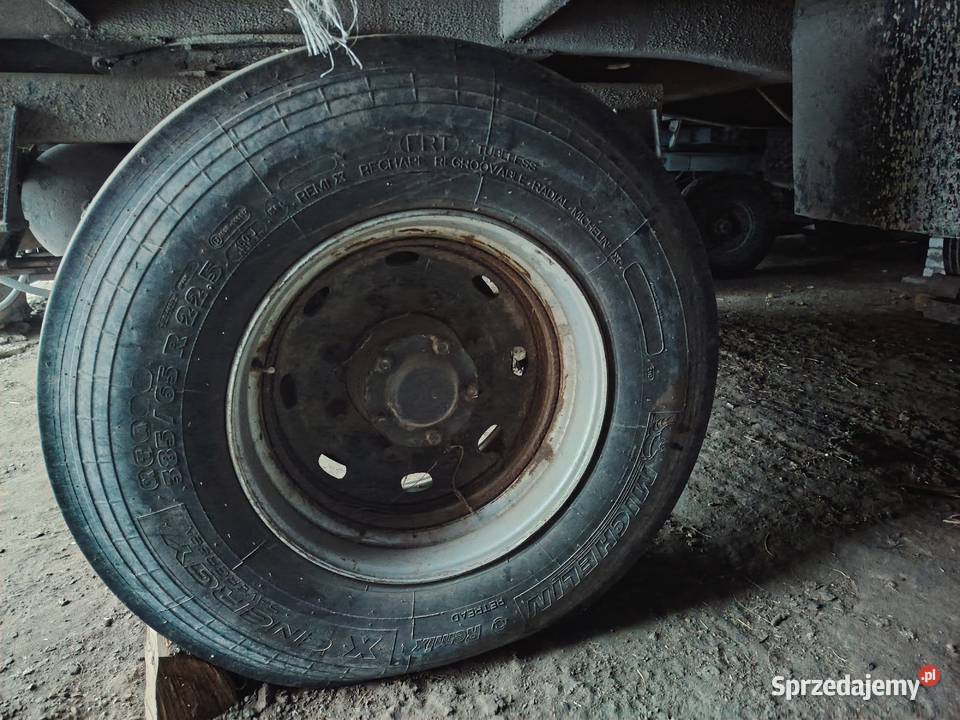 Przyczepą rolnicza Autosan d 83 Żmudź