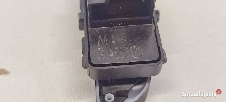 VW TIGUAN PRZYCISK ZAMKA CENTRALNEGO 5NA962126 sprzedam