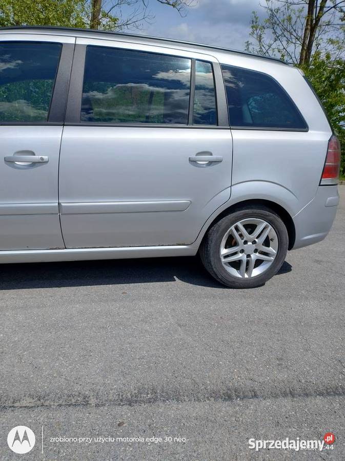 Zafira B 19 CDTI 150 manualna Zafira Straszydle