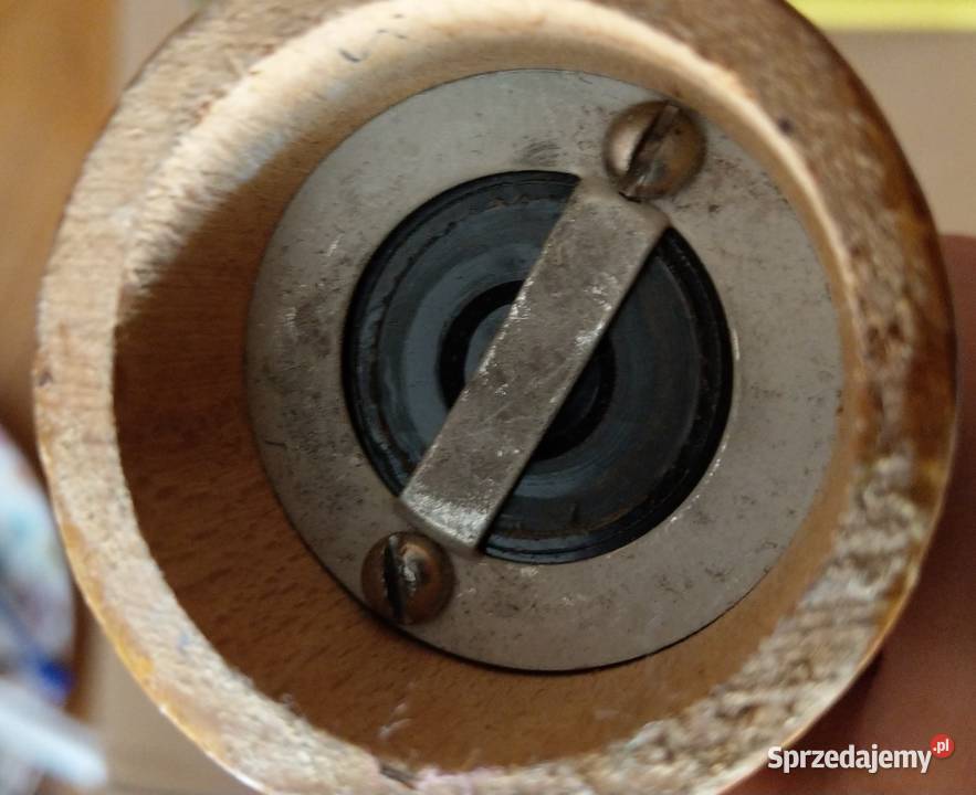 Stary PRL młynek do pieprzu drewniany wysyłka Warszawa sprzedam