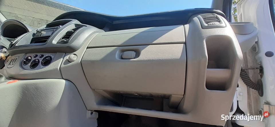 Podsufitka opel vivaro lift 2015r Nisko