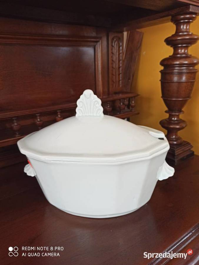 Przepiękna pełna elegancji duża waza pomorskie