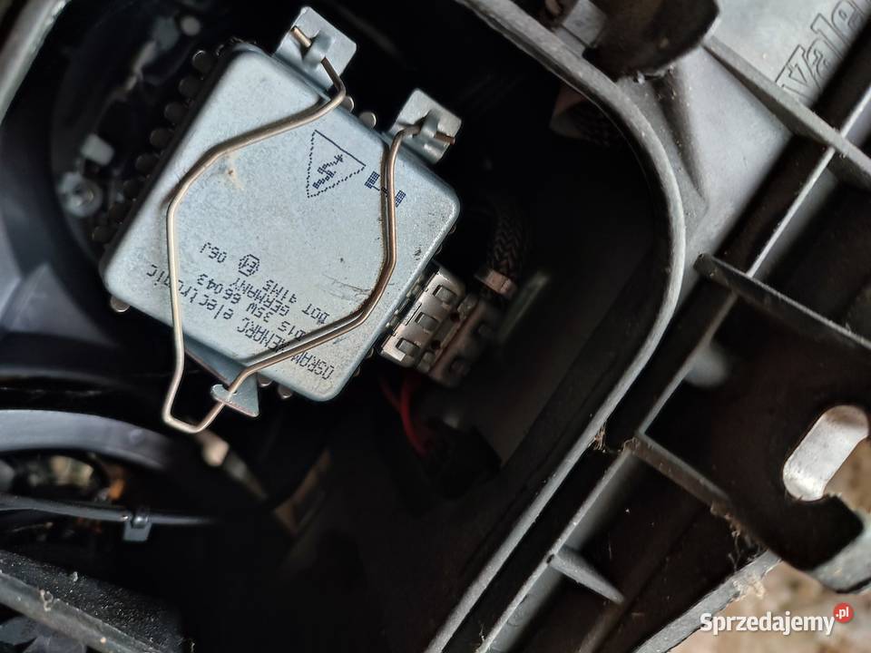 Lampy lampa Audi a4 b6 xenon lewa prawa kpl mazowieckie Solec nad Wisłą