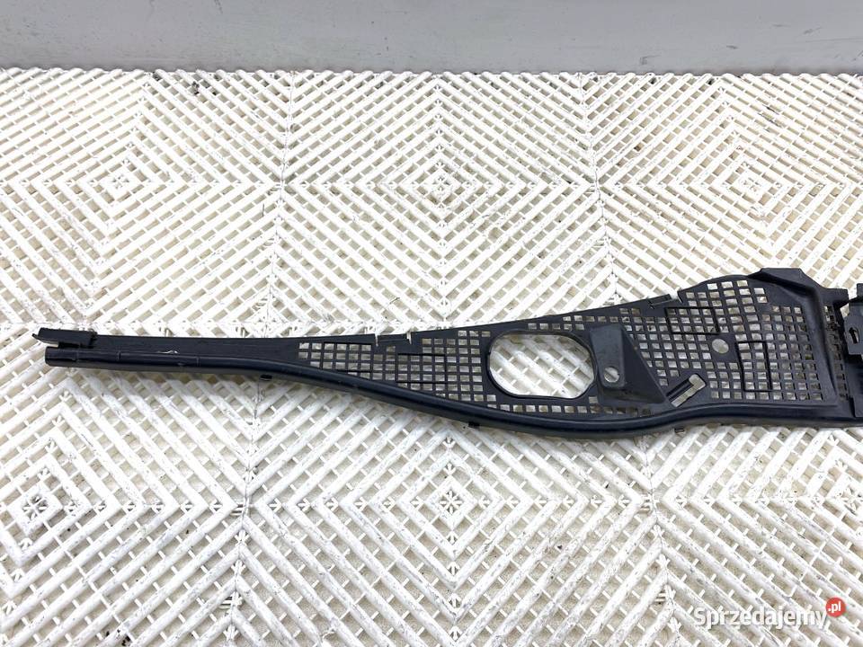 PODSZYBIE DACIA DUSTER 82002943162 SUV 1018