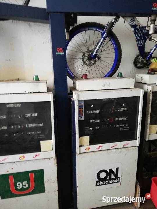 Dystrybutor paliw Tłuczań