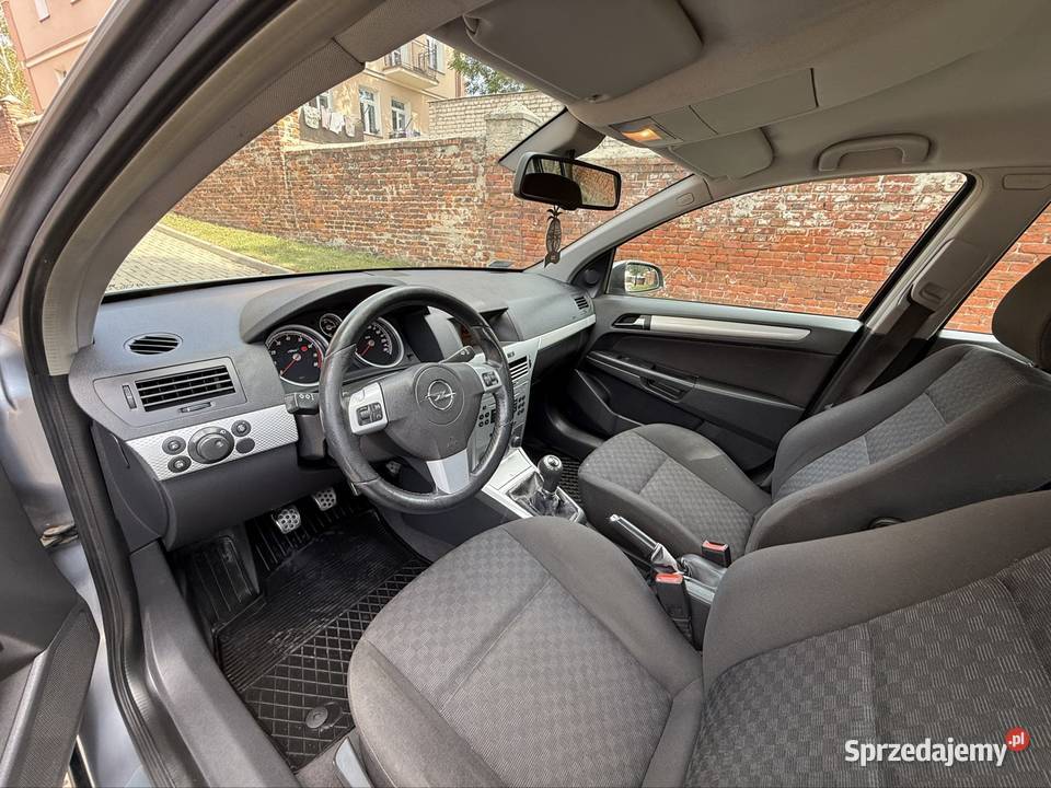 Opel Astra H Sport 20 Turbo 170 LPG 2004r Stan sprowadzony Chełm