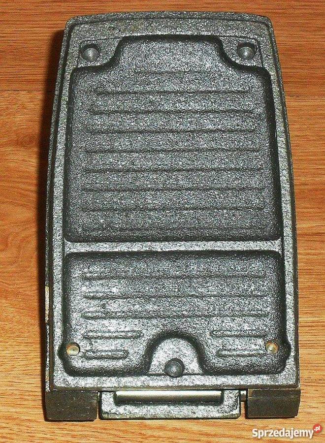 Stary masywny dziurkacz żeliwny PRL VINTAGE Gliwice