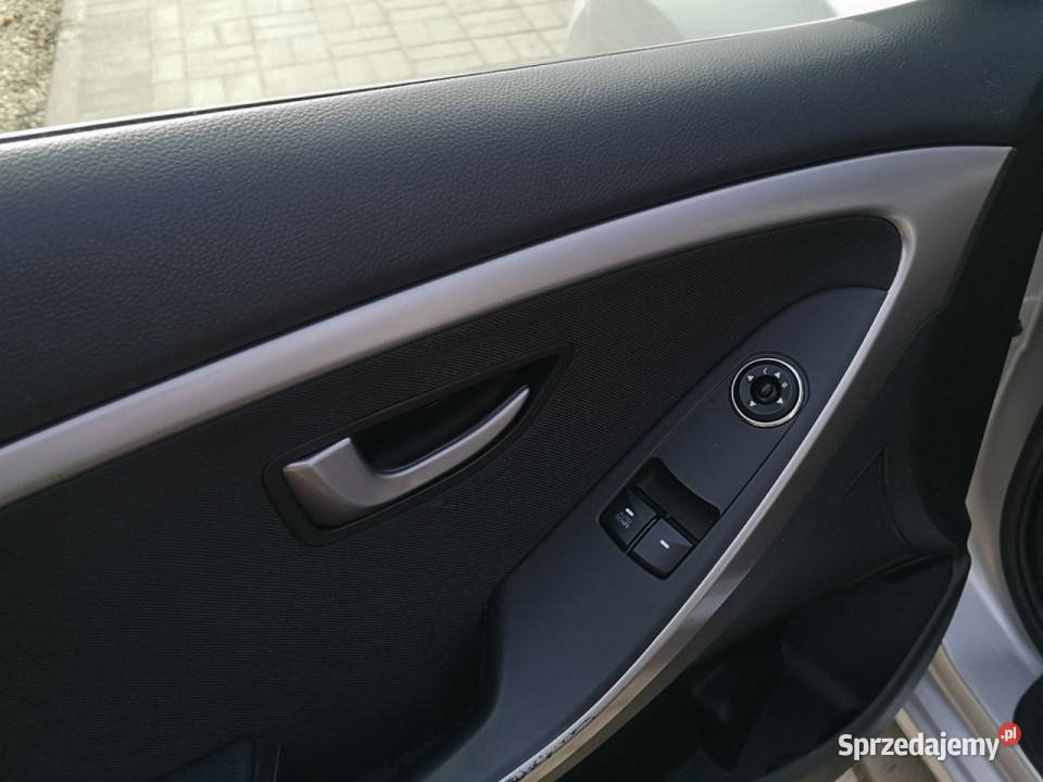 Hyundai i30 16CRDI 110 Klima ALU Isofix Halogeny ASR (kontrola trakcji) Strzegom