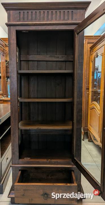 Nieduża witryna serwantka kolonialnasklep Dąbrowa Górnicza