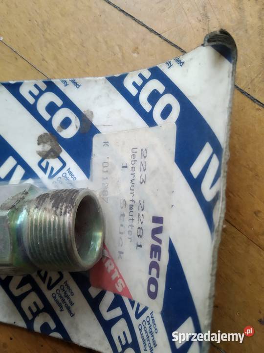 Iveco Deutz śrubunek nakętka chłodnicy oleju Ślesin