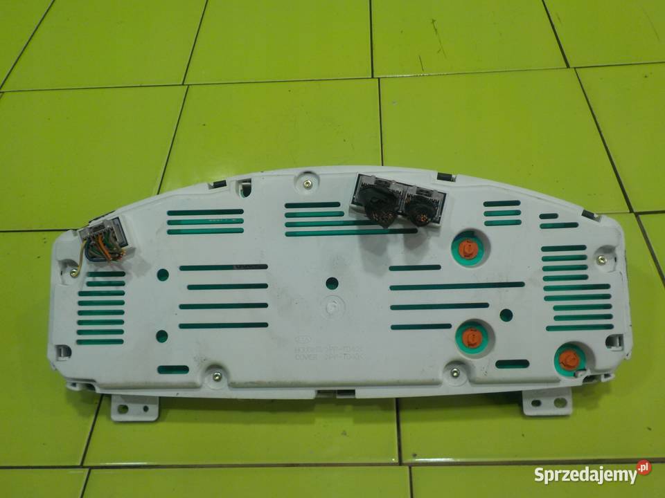 KIA SPORTAGE II 20 B 07r licznik zegary