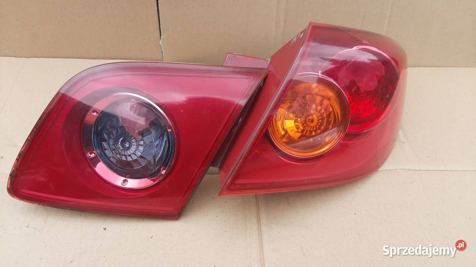 lampa tylna prawa Mazda 3 w klape w błotnik Motoryzacja Dębno