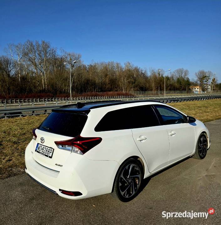TOYOTA AURIS 2016 14 D4D osoby prywatnej Auris mazowieckie