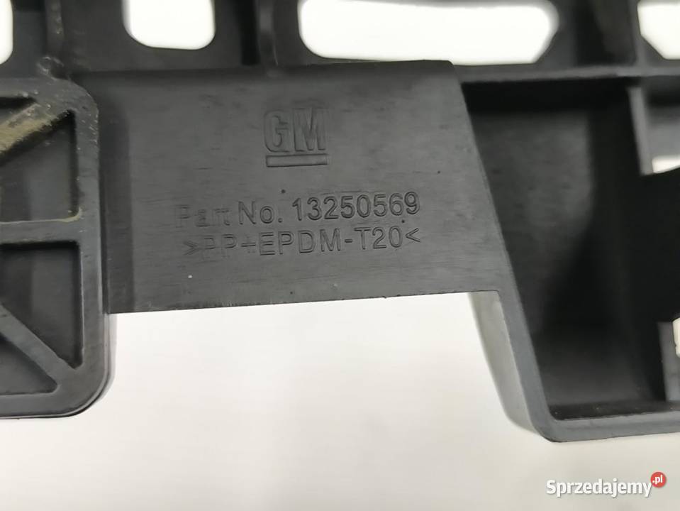 PAS PRZÓD MOCOWANIE OPEL INSIGNIA A KOMBI osobowe