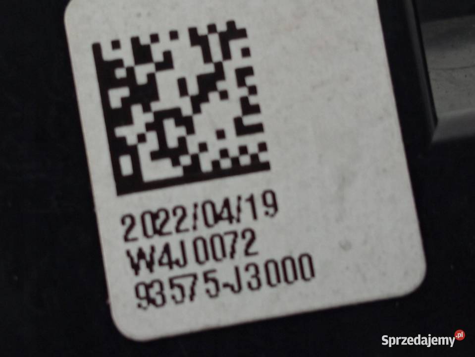 PRZEŁĄCZNIK SZYB PRAWY PRZOD TYŁ 93580J3000 sprzedam