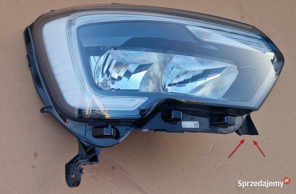 RENAULT MASTER IV 4 REFLEKTOR PRAWY LAMPA PRAWA Bieleń