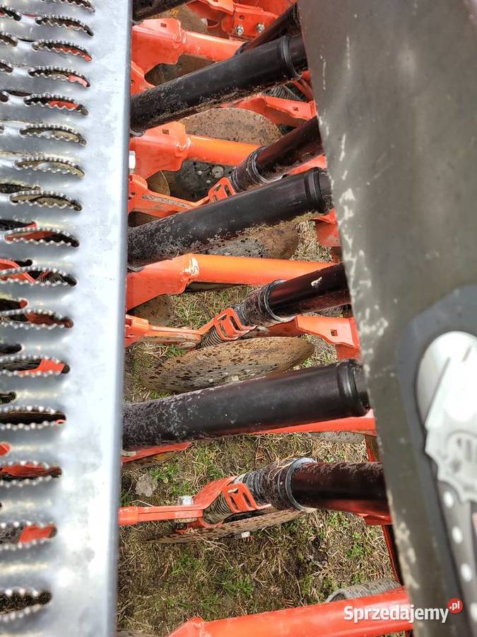 Agregat zestaw uprawowo siewnyPlug Ovlac Kuhn Nur