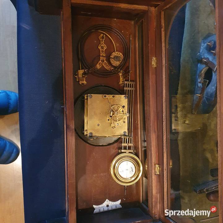 Sprawny zegar eklektyczny na pełnej Wrocław
