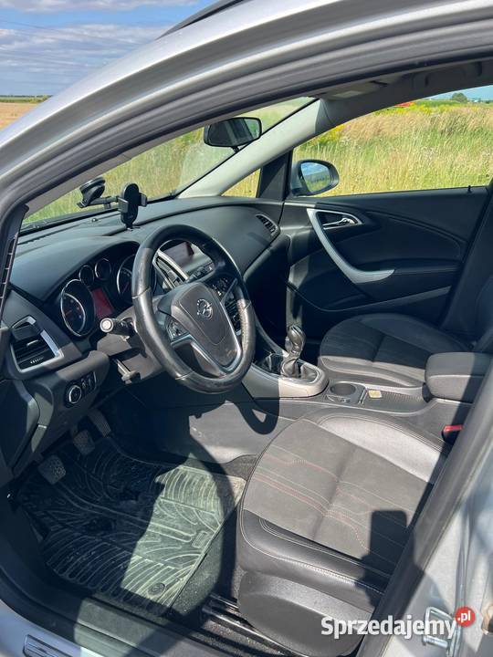Opel Astra J 14 140 koni 150 Jahre BEZWYPADKOWY tempomat wielkopolskie Trzcielin