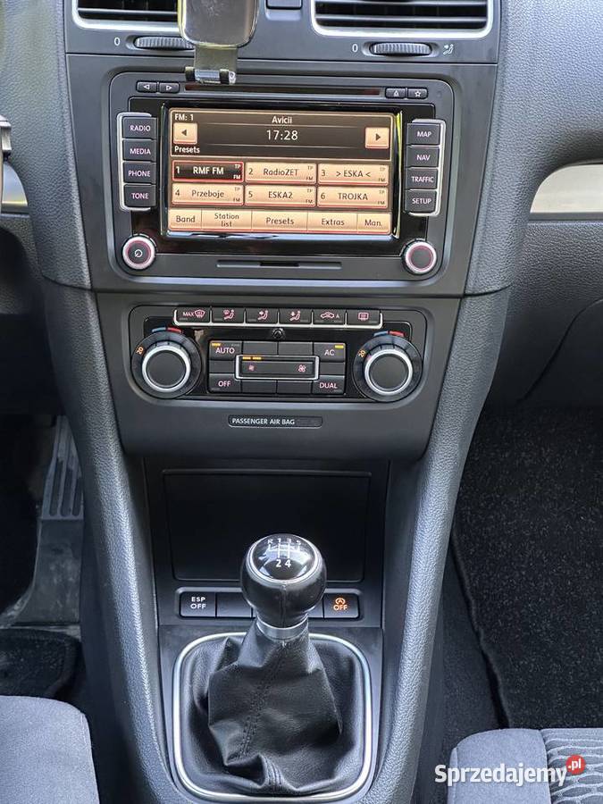 Volkswagen Golf VI 16 TDI BlueMotion isofix Żołynia sprzedam