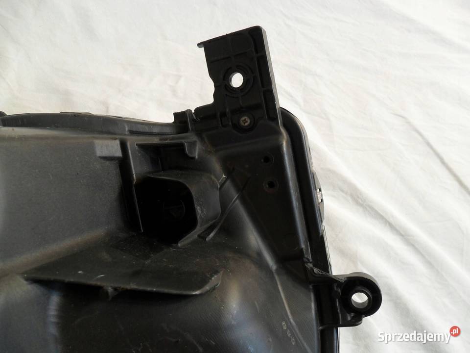 REFLEKTOR PRZÓD STRONA PRAWA SUZUKI IGNIS Nowy Tomyśl