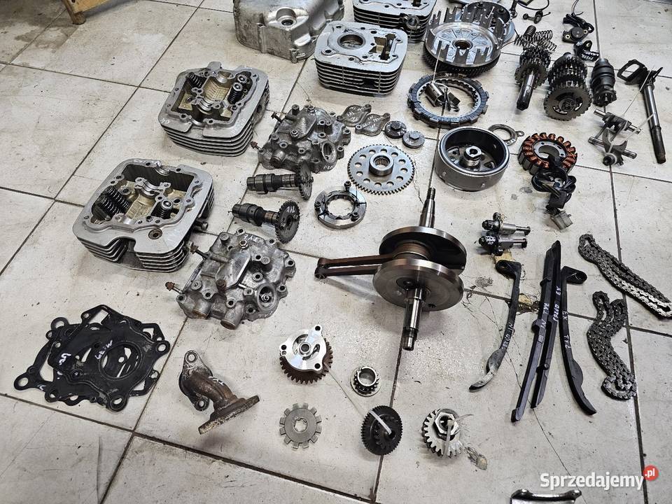 Suzuki VL 125 Intruder silnik części wał głowica