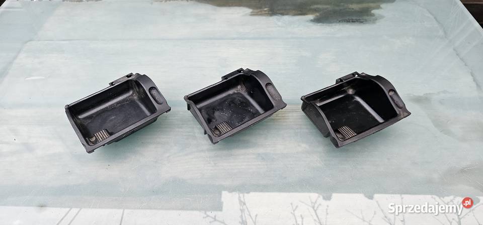 Wkład popielniczki mercedes w203 2036800130 osobowe Zbąszyń