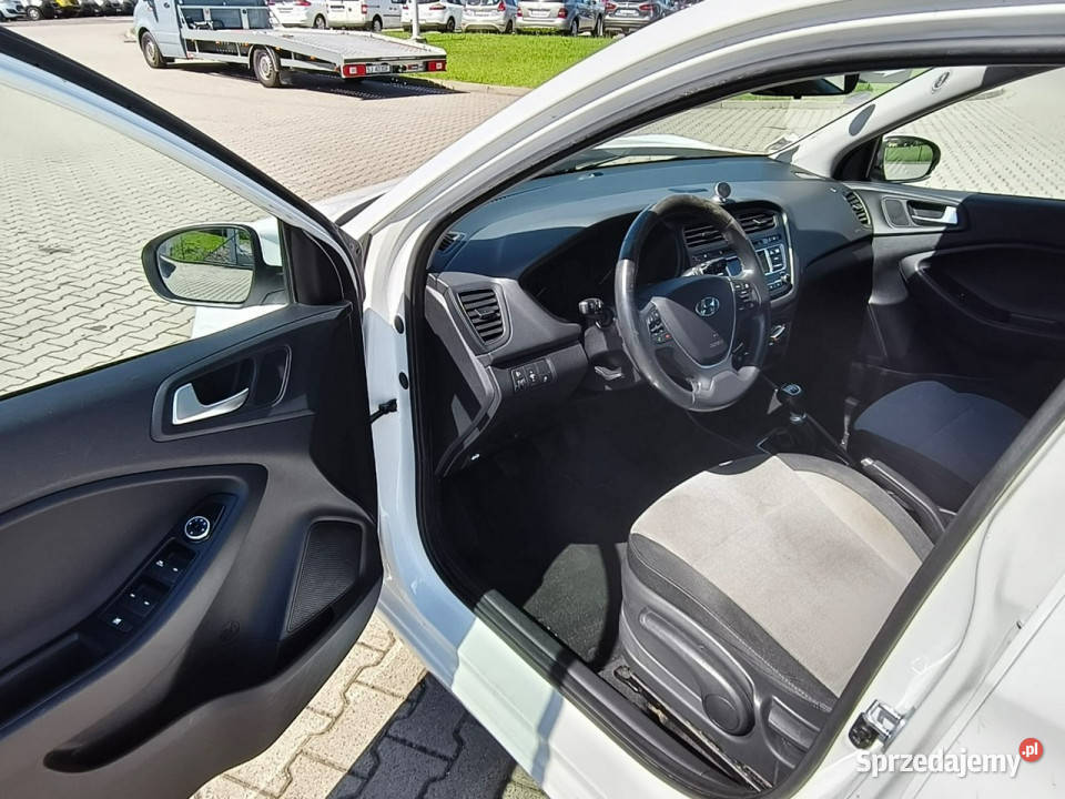 Hyundai i20 12 benzyna edition1 parktroniki Kęty sprzedam