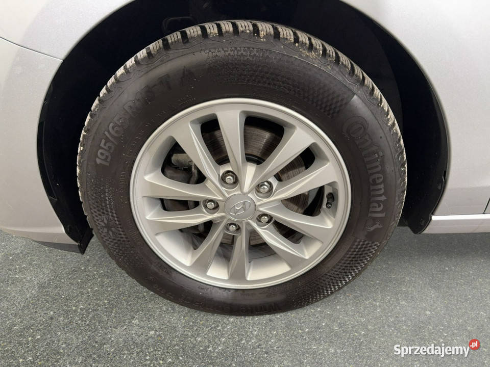 Hyundai i30 VAT 23 Modern 15DPI 110 M6 2022 r Rok produkcji 2022 i30 Myślenice sprzedam