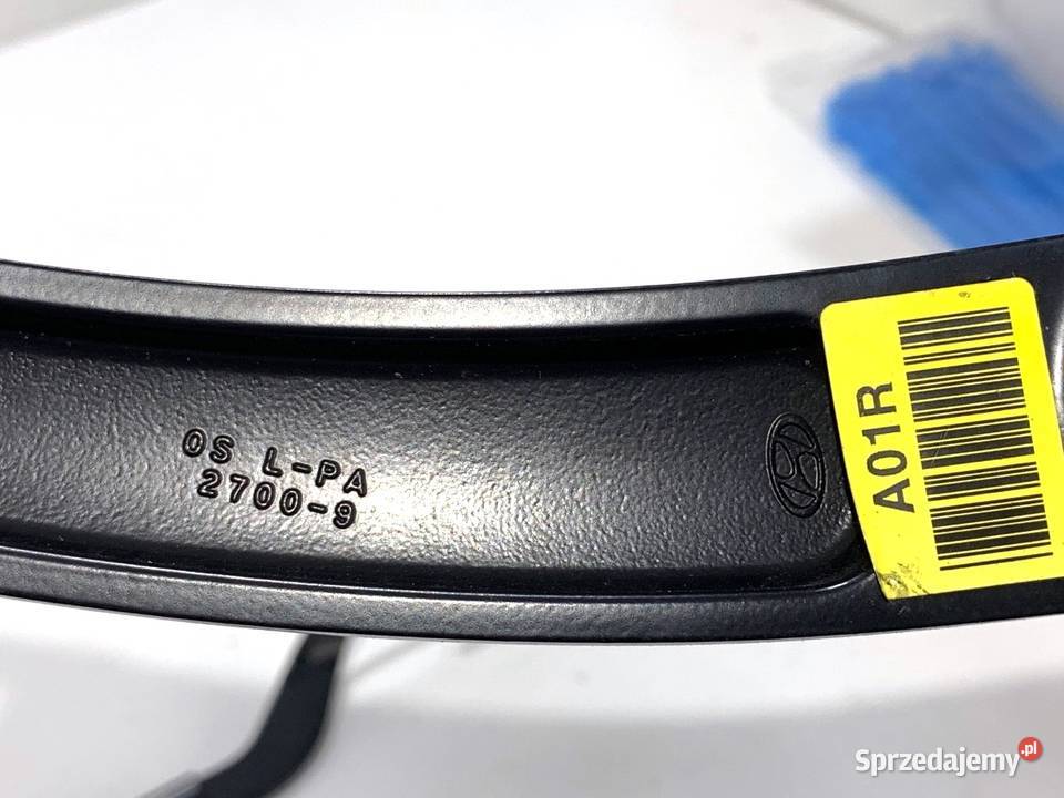 RAMIĘ WYCIERACZKI KOMPLET PRZÓD HYUNDAI KONA