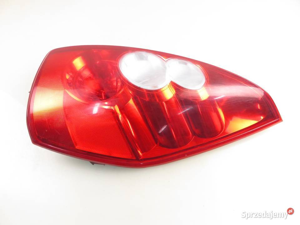 LAMPA PRAWA TYLNA MAZDA 5 CR19 C23551150 osobowe