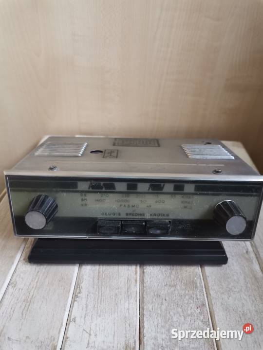 Stare Radio samochodowe z czasów PRLu