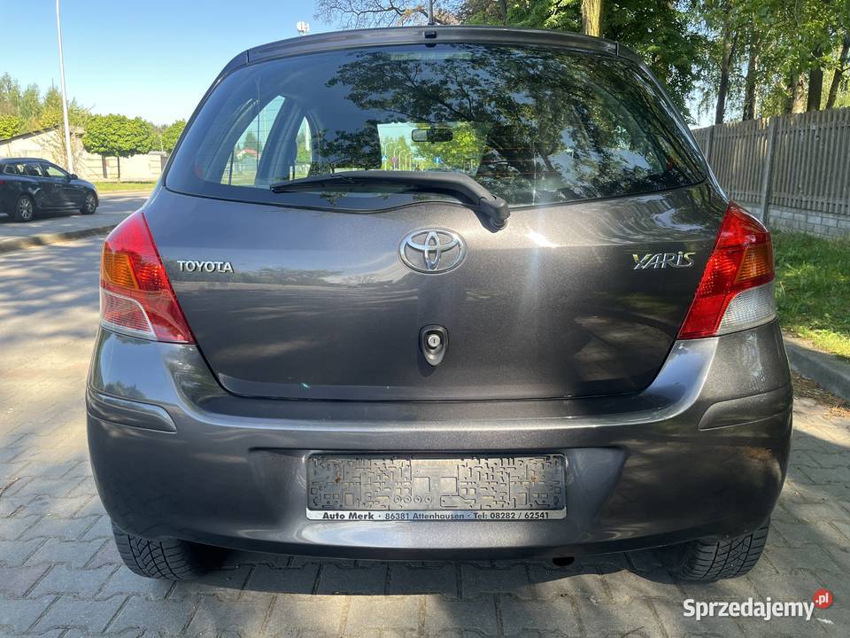 TOYOTA YARIS 2009 13 BENZYNA Yaris sprzedam