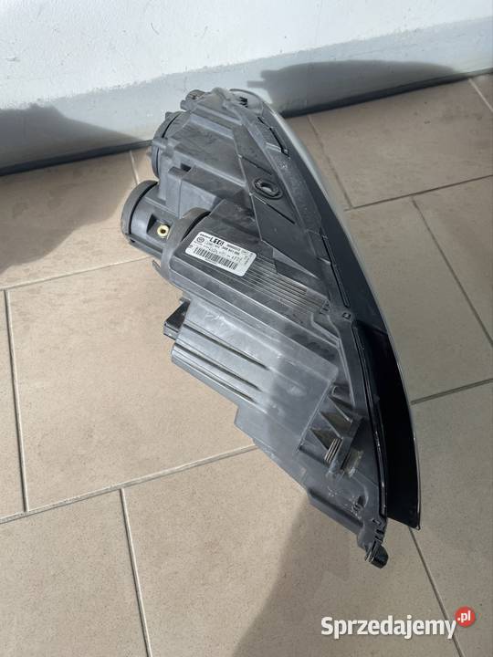Lampy przednie Volkswagen Passat B7 Lampy przednie Paszowice