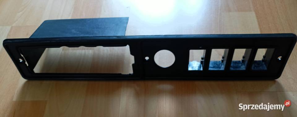 Fiat 126p St panel radia konsola ramka Osłony i zaślepki Tarnobrzeg