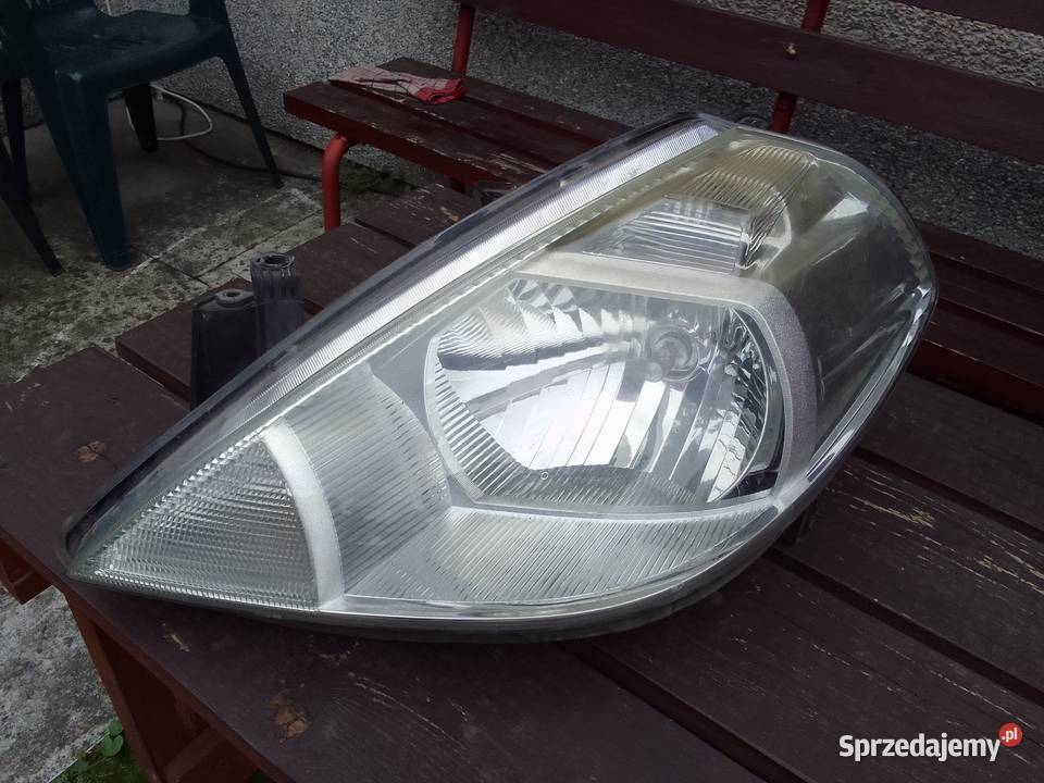 Lampa lewa Nissan Tida 07 UK