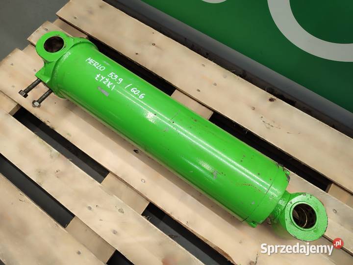 Siłownik hydrauliczny poziomowania łyżki MERLO P Pozostałe Wilkowo