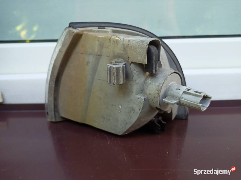 Daewoo Nexia kierunkowskaz kierunek migacz prawy osobowe łódzkie Sieradz